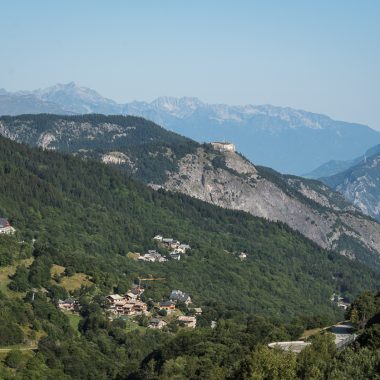 Valmeinier et le fort du télégraphe vus du ciel